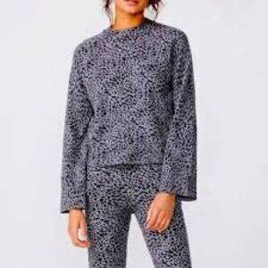 NWT Monrow grey leopard cashmere blend bell sleeve sweater size large